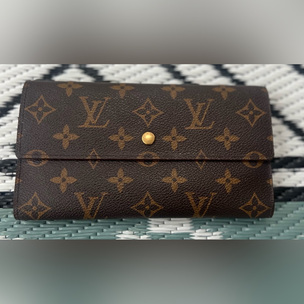 Louis Vuitton Brown Monogram Sarah Wallet Full Inclusion - Picture 3 of 9